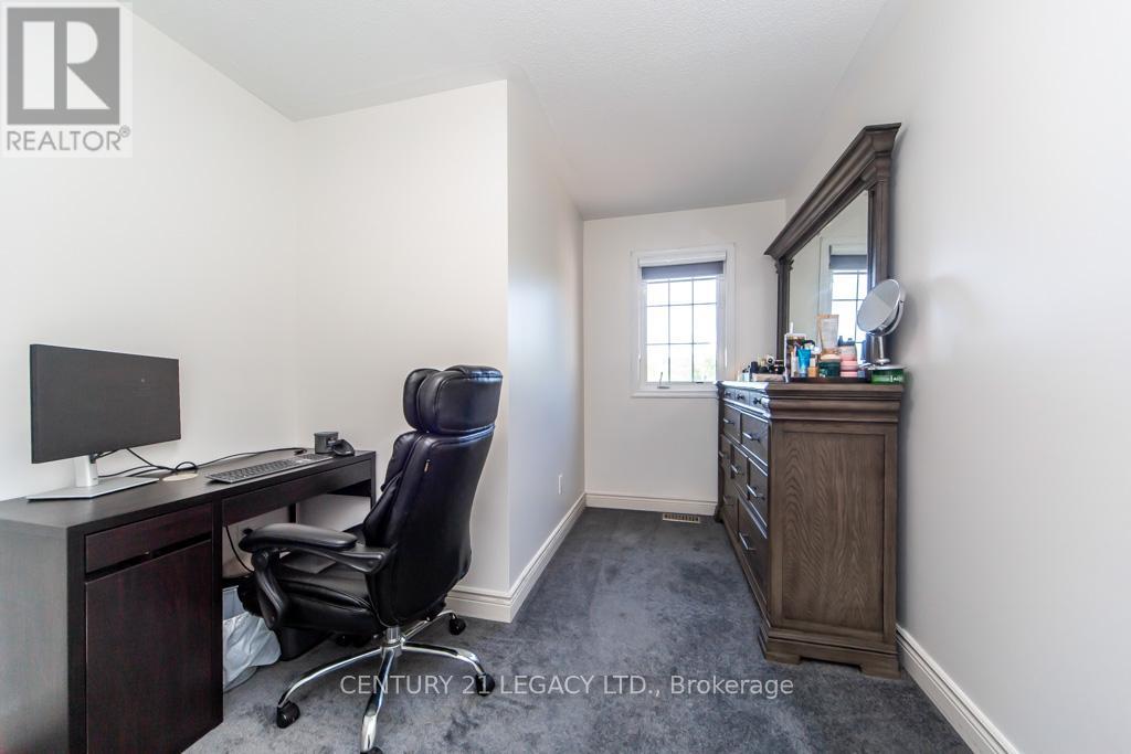 44 Tincomb Crescent, Whitby, Ontario  L1R 2Y6 - Photo 30 - E13660068