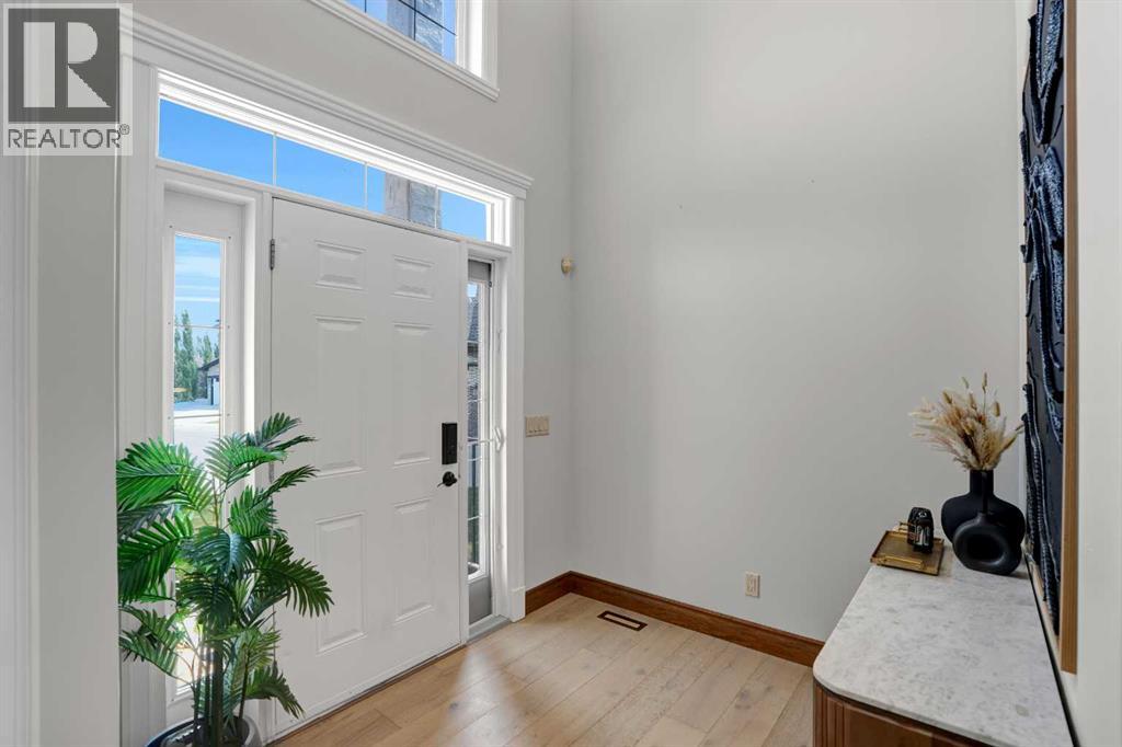 45 Sherwood View Nw, Calgary, Alberta  T3P 1P1 - Photo 3 - A2334147