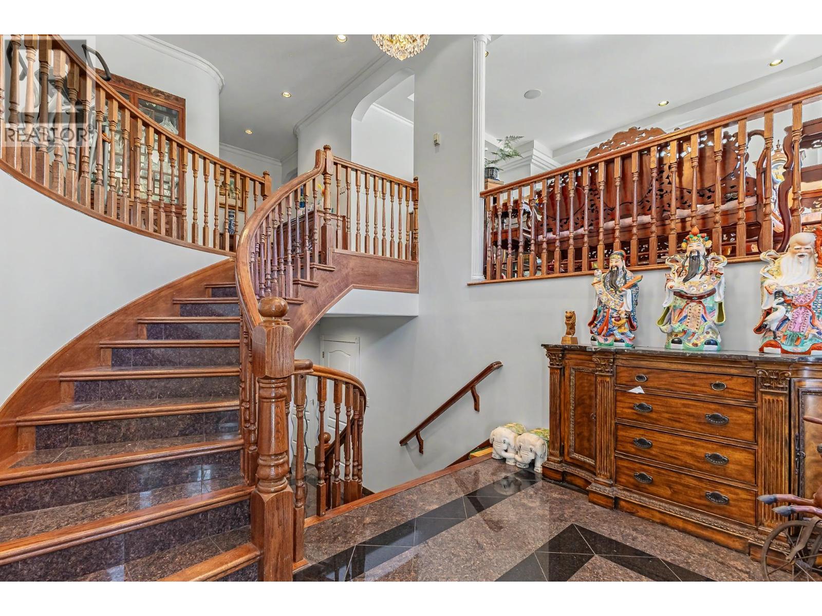 731 Gatensbury Street, Coquitlam, British Columbia  V3J 5H3 - Photo 3 - R3140151