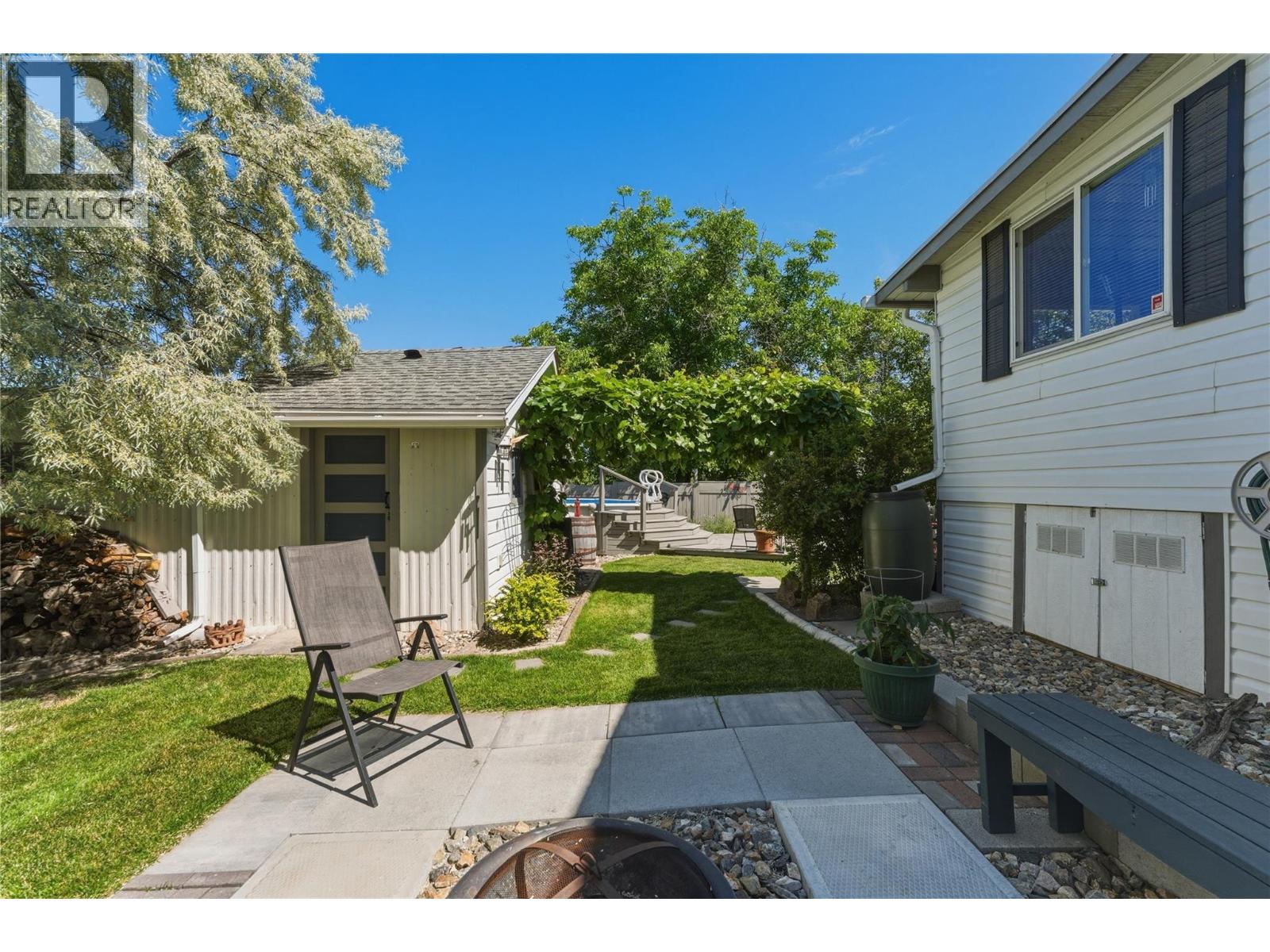 6960 Pleasant Valley Road, Vernon, British Columbia  V1B 3R5 - Photo 45 - 10391036