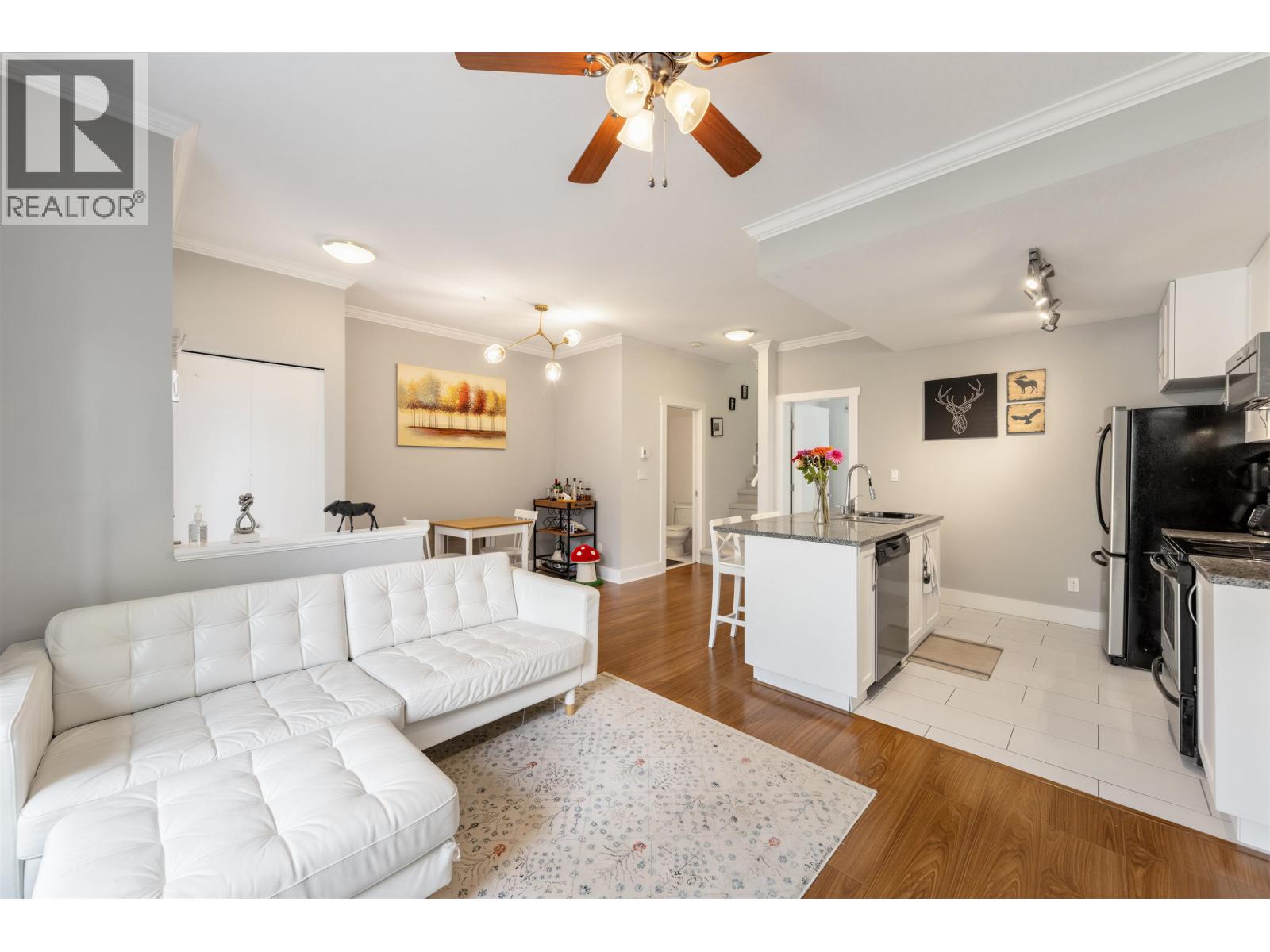 102 7418 Byrnepark Walk, Burnaby, British Columbia  V3N 0B3 - Photo 12 - R3154048