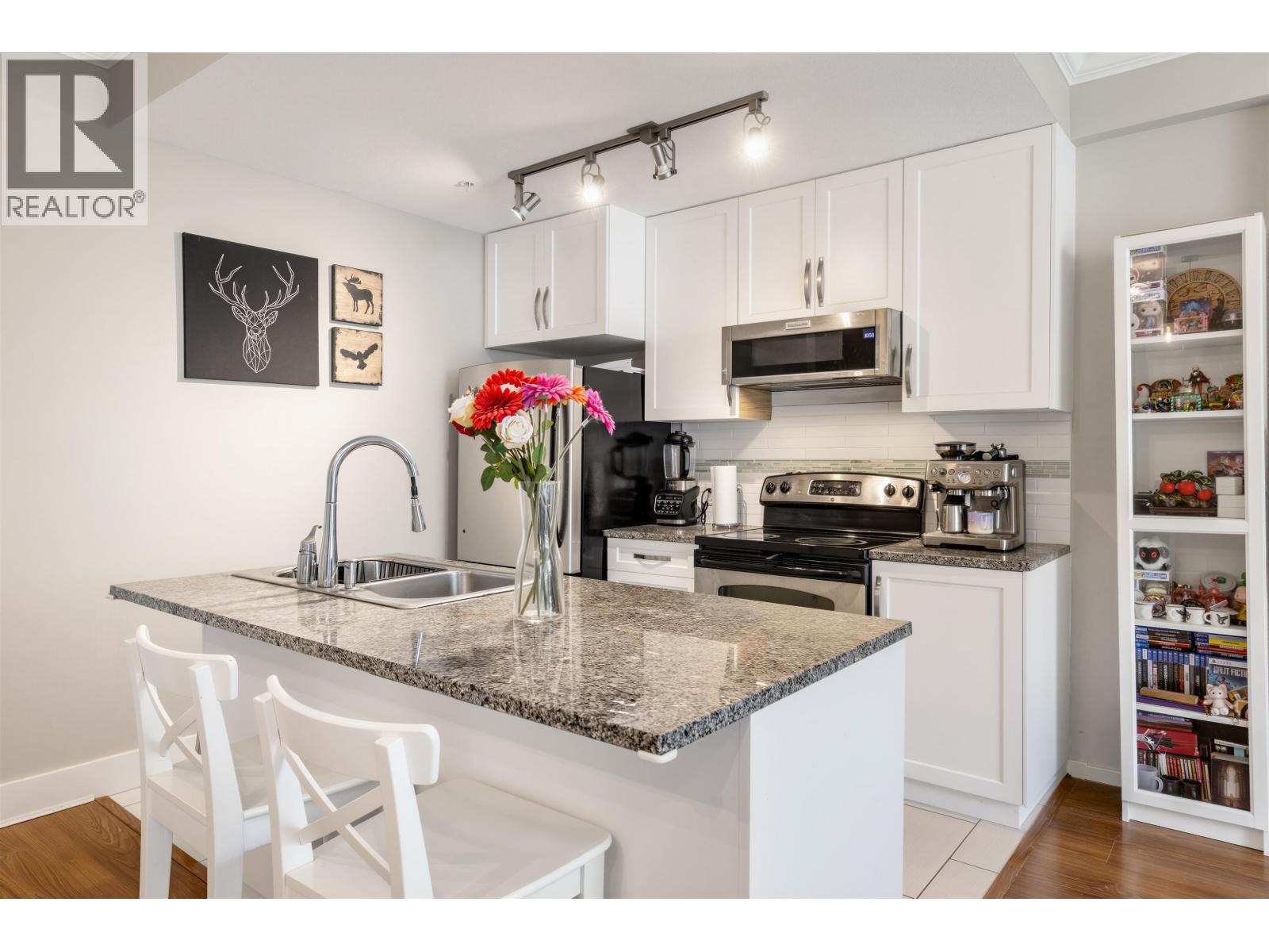 102 7418 Byrnepark Walk, Burnaby, British Columbia  V3N 0B3 - Photo 14 - R3154048