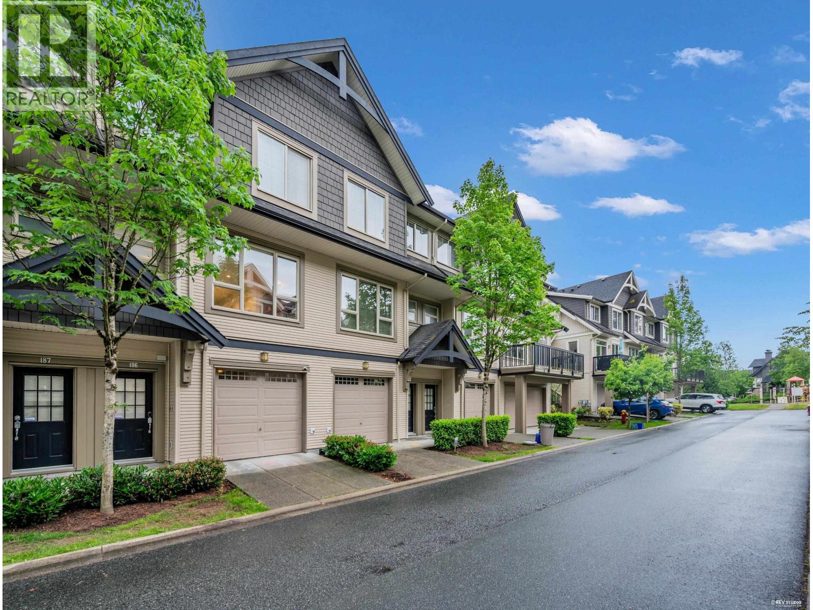 186 3105 Dayanee Springs Boulevard, Coquitlam, British Columbia  V3E 0C2 - Photo 2 - R3128850