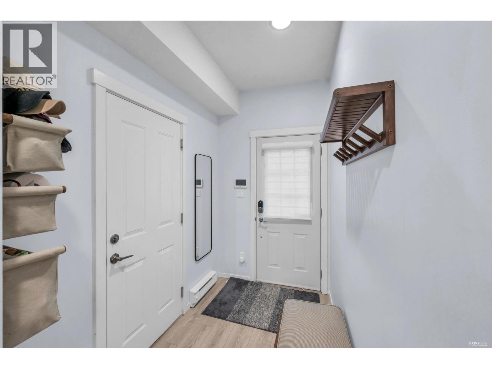 186 3105 Dayanee Springs Boulevard, Coquitlam, British Columbia  V3E 0C2 - Photo 3 - R3128850