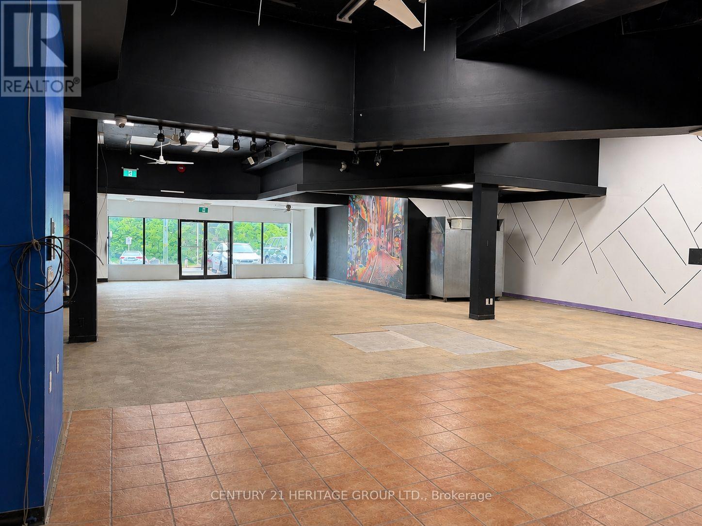 5 - 4544 Dufferin Street, Toronto, Ontario M3H 5X2 - Photo 4 - W13660058