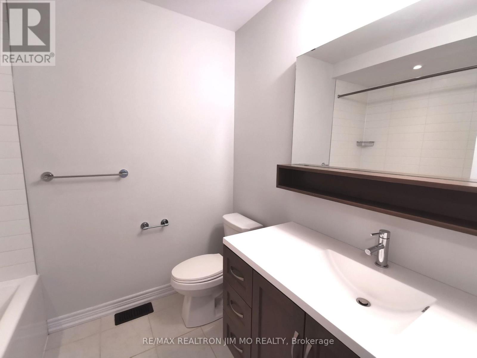 398 Threshing Mill Boulevard, Oakville, Ontario L6H 0P6 - Photo 10 - W13660078
