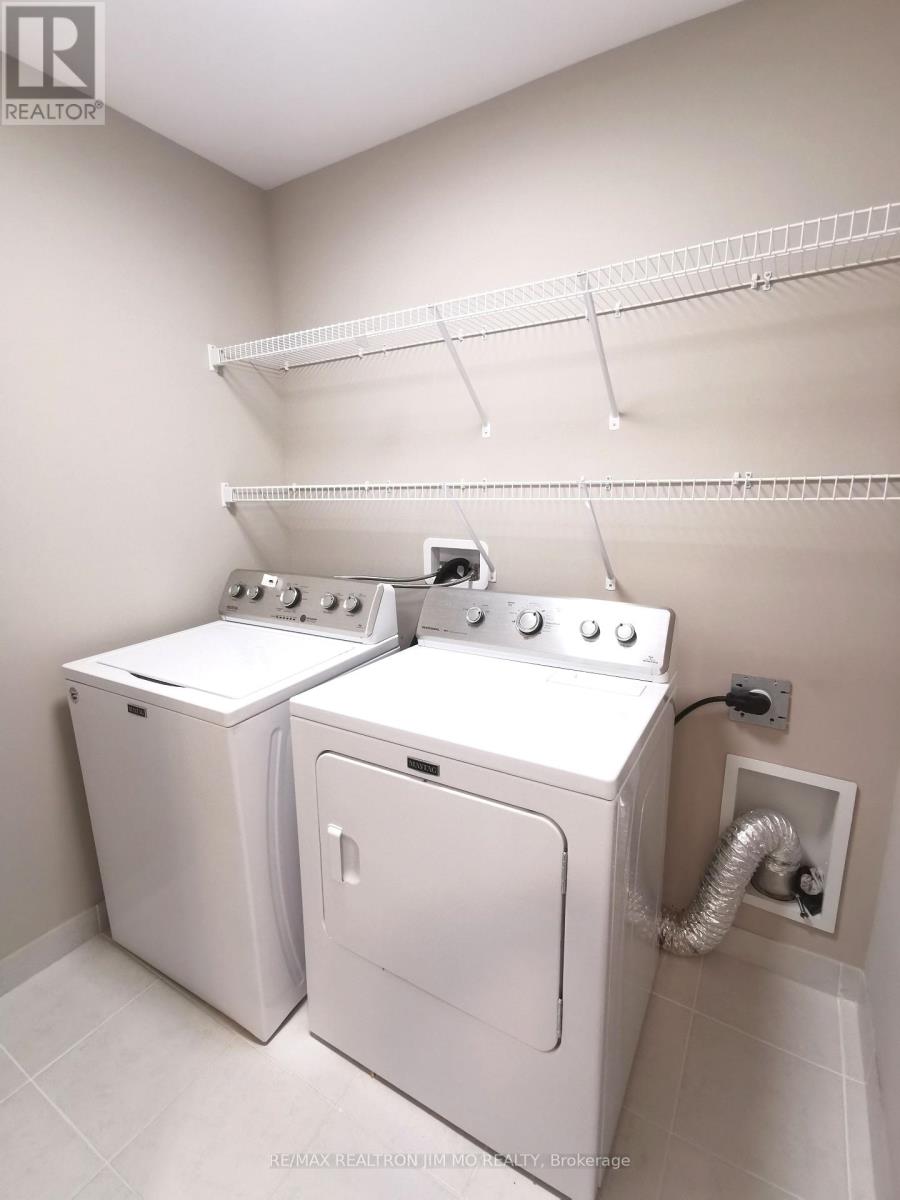 398 Threshing Mill Boulevard, Oakville, Ontario L6H 0P6 - Photo 11 - W13660078