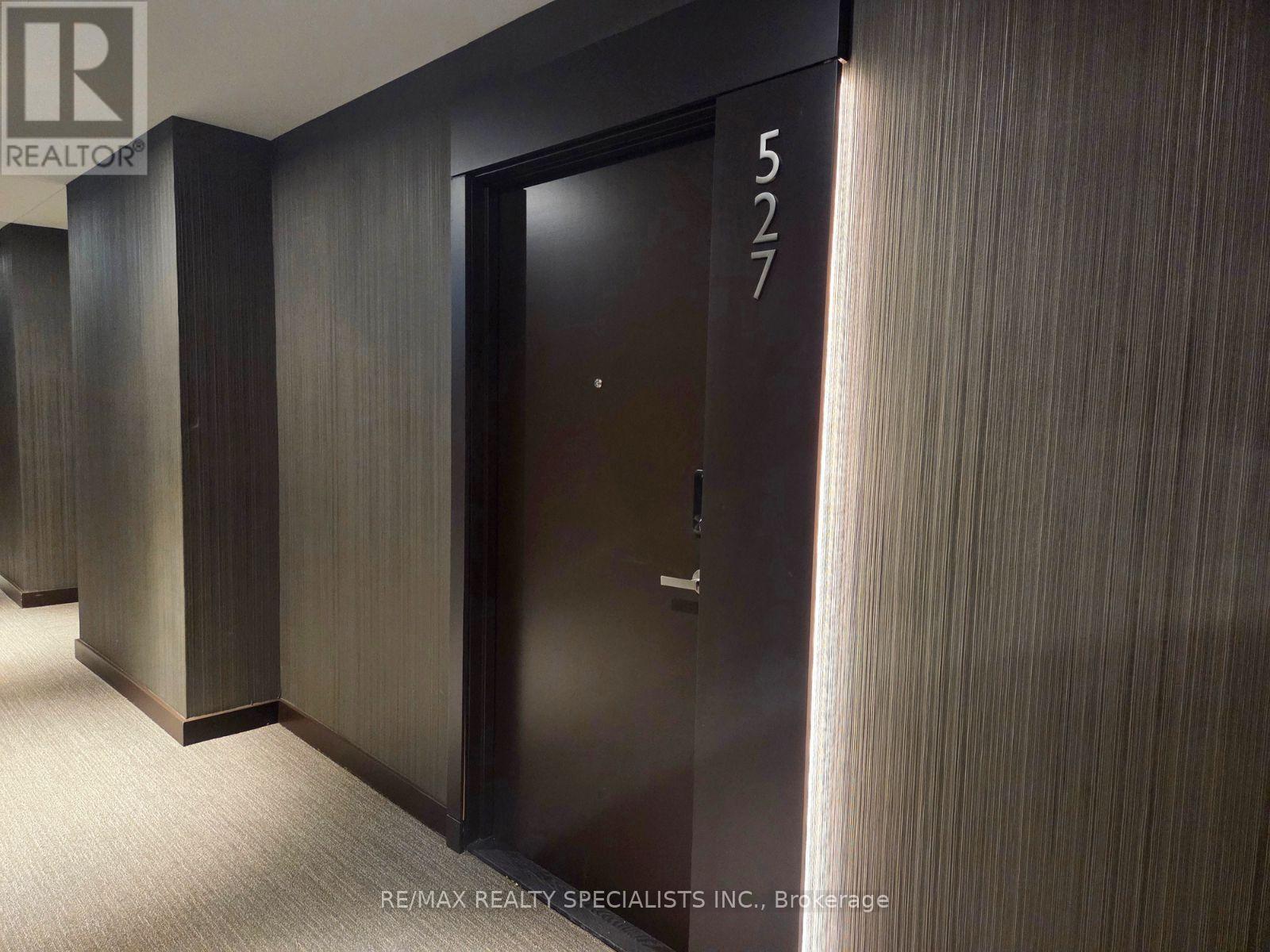 527 - 448 Burnhamthorpe Road W, Mississauga, Ontario L5B 0R4 - Photo 3 - W13660082