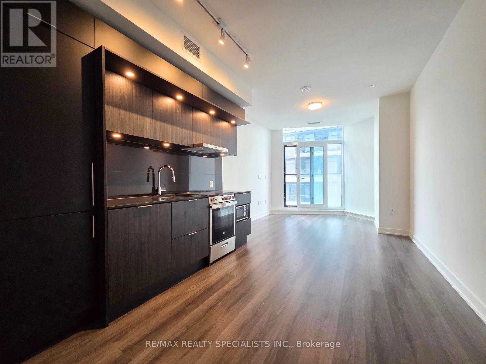 527 - 448 Burnhamthorpe Road W, Mississauga, Ontario L5B 0R4 - Photo 4 - W13660082