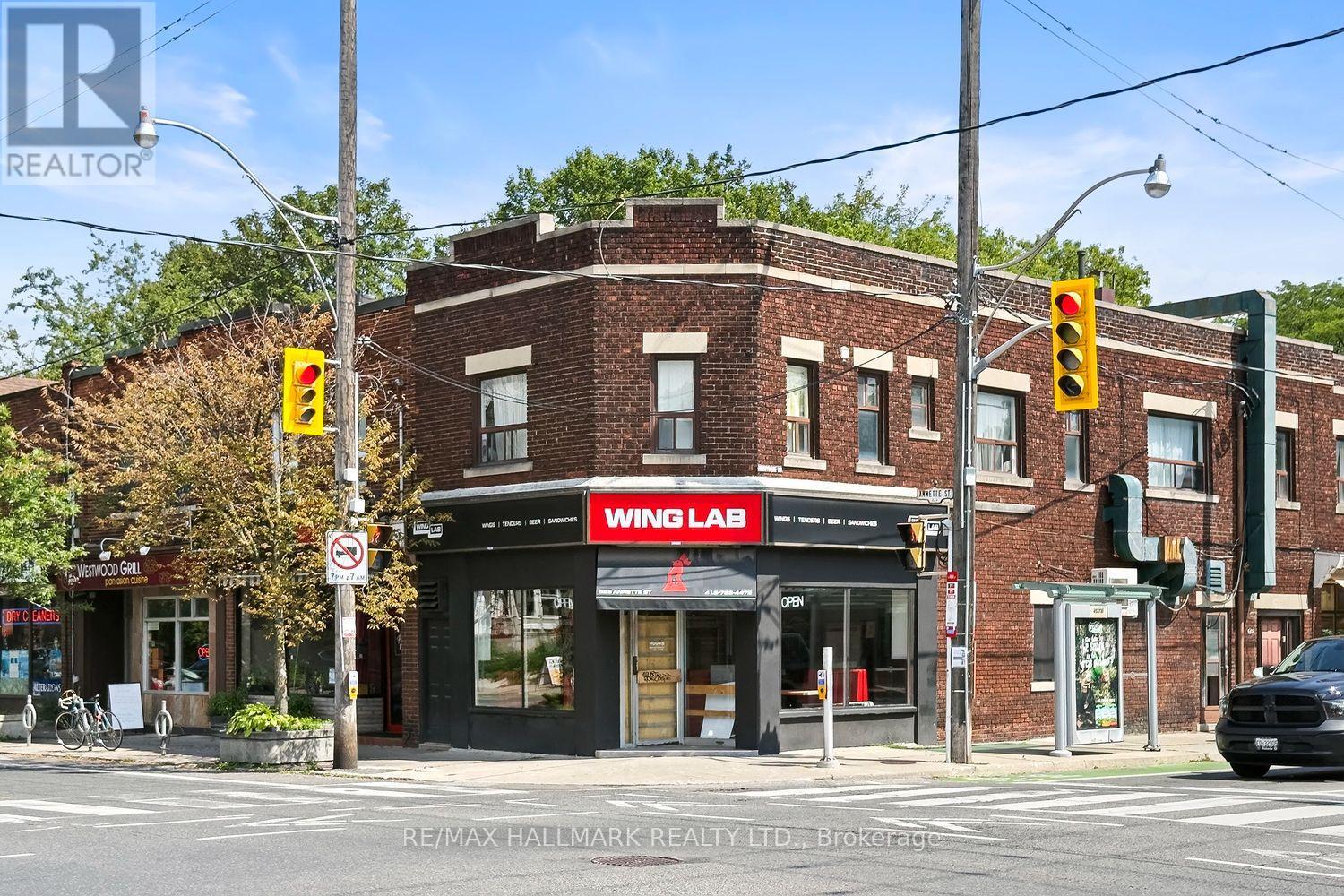 523 ANNETTE STREET, Toronto, Ontario