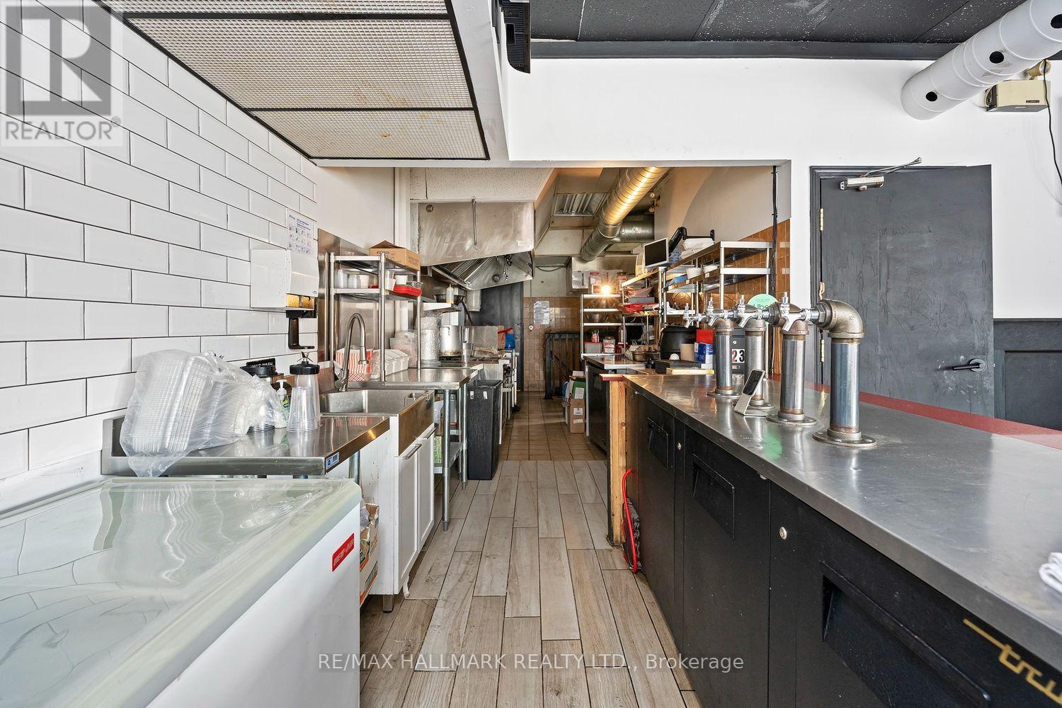 523 Annette Street, Toronto, Ontario M6P 1S1 - Photo 10 - W13660084