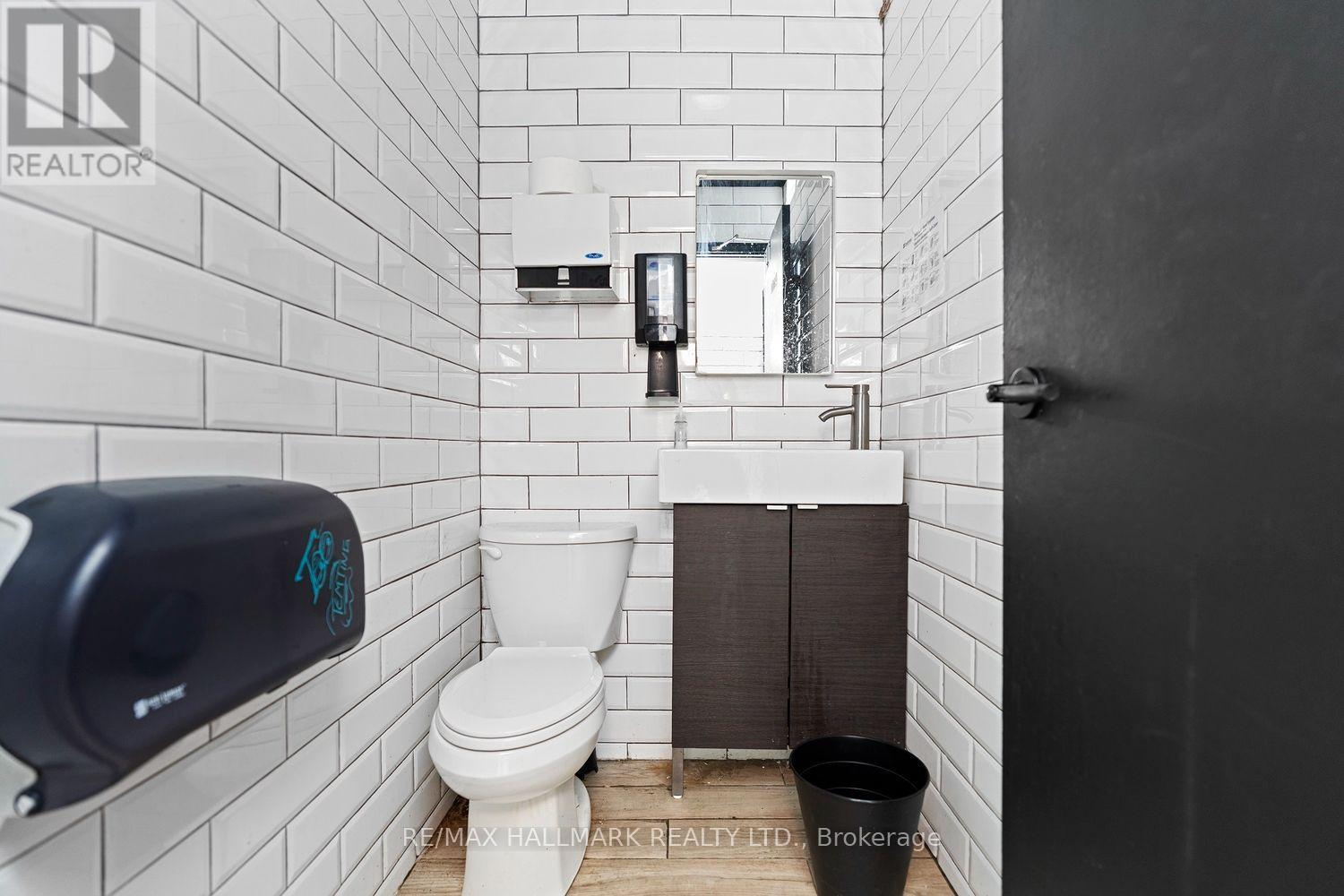 523 Annette Street, Toronto, Ontario M6P 1S1 - Photo 20 - W13660084