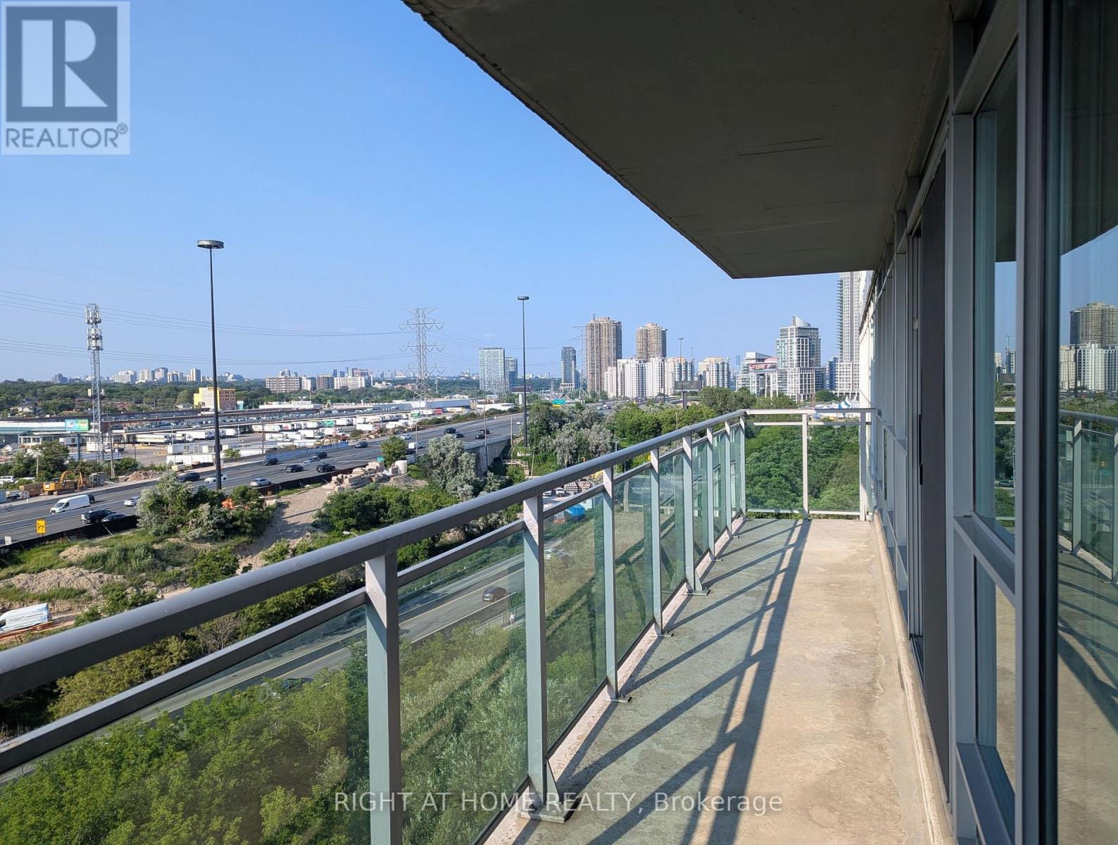 904 - 185 Legion Road N, Toronto, Ontario  M8Y 0A1 - Photo 11 - W13569536