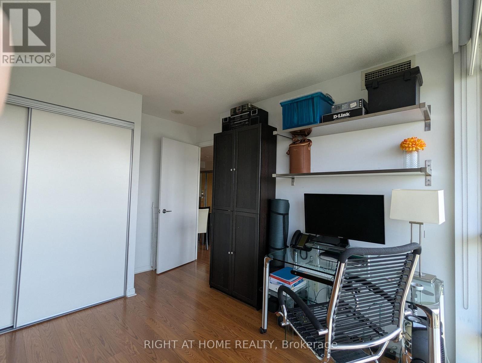 904 - 185 Legion Road N, Toronto, Ontario  M8Y 0A1 - Photo 9 - W13569536