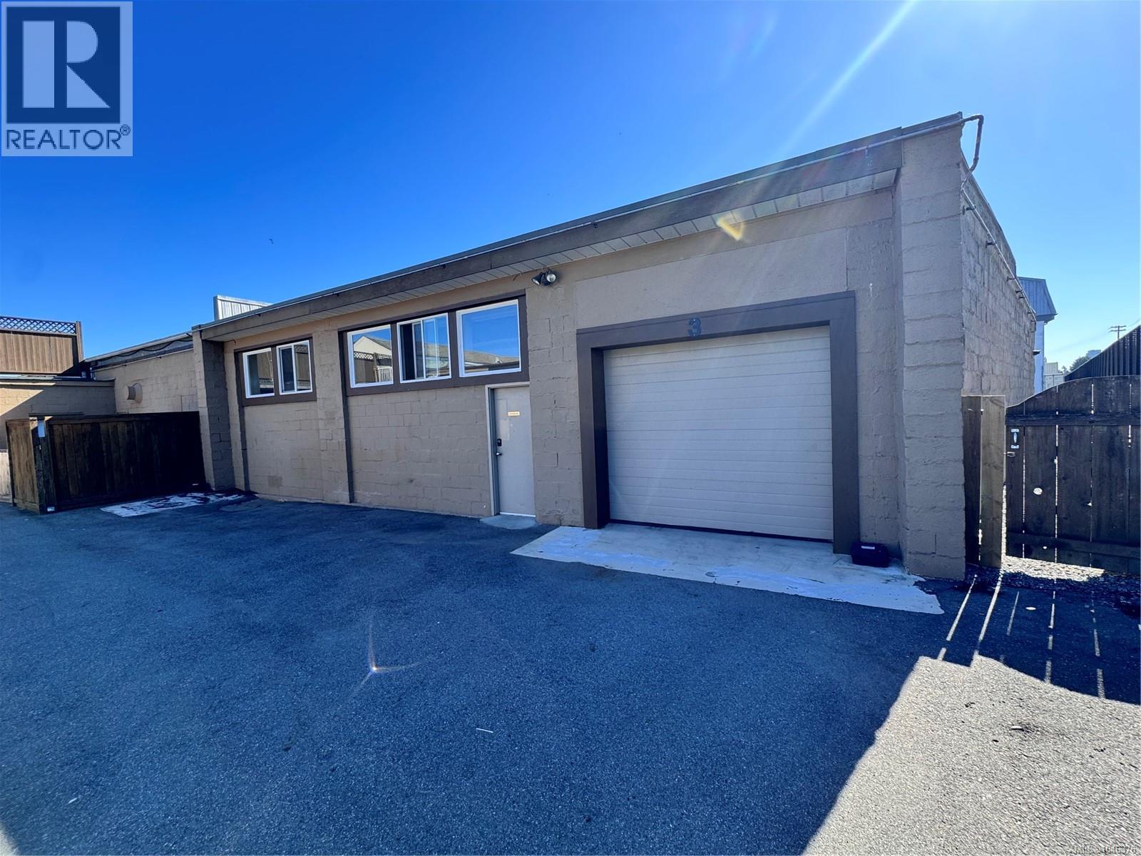 3 859 Devonshire Rd, Esquimalt, British Columbia  V9A 4T5 - Photo 1 - 1046376