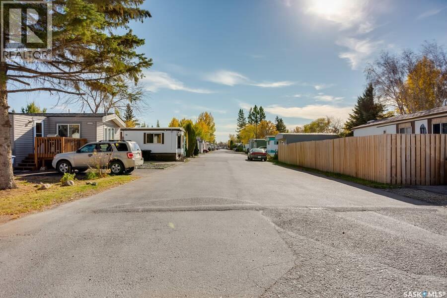 1 219 Grant Street, Saskatoon, Saskatchewan  S7N 2A5 - Photo 2 - SK044844