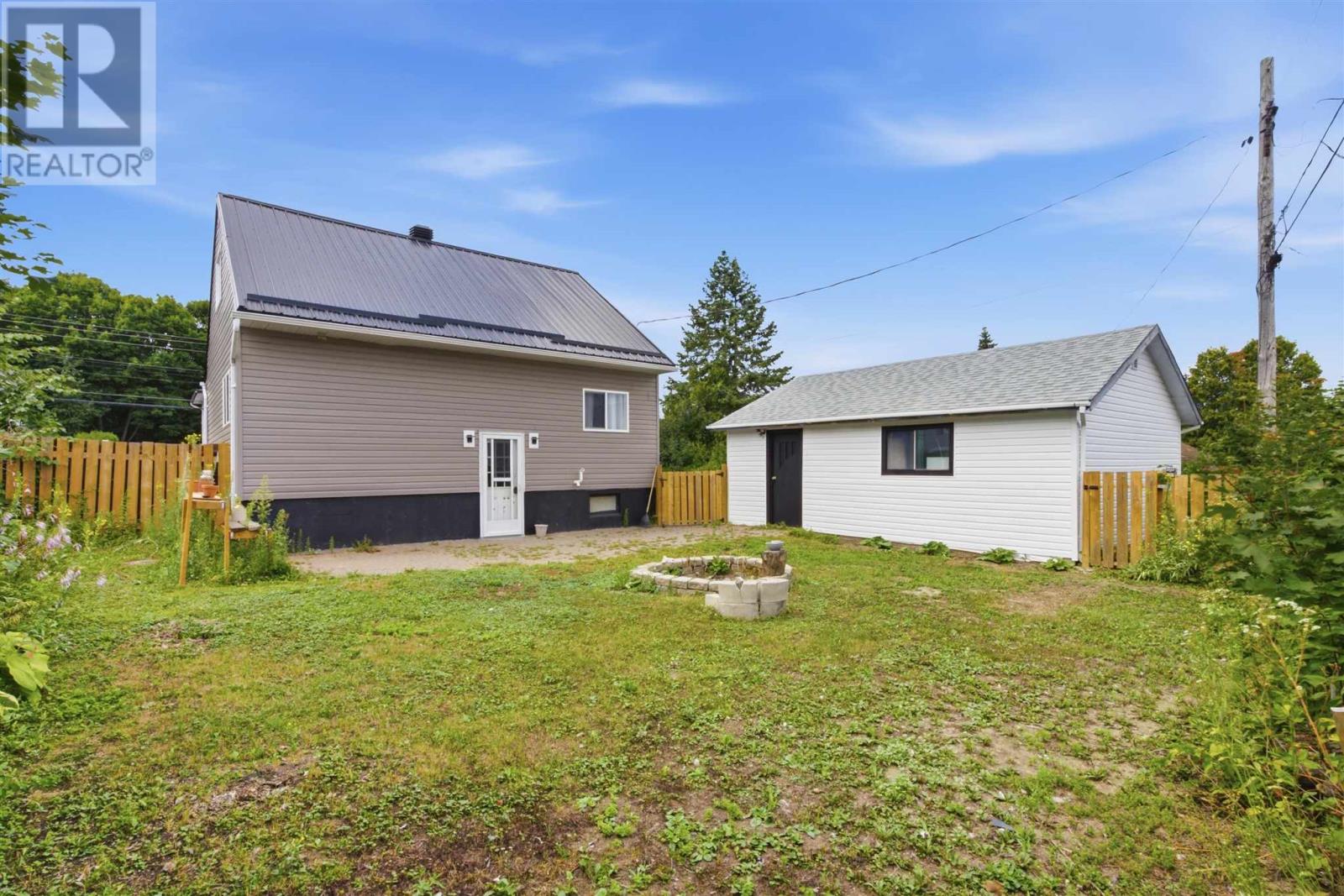 70 Spruce Ave, Elliot Lake, Ontario  P5A 2B8 - Photo 24 - SM262135