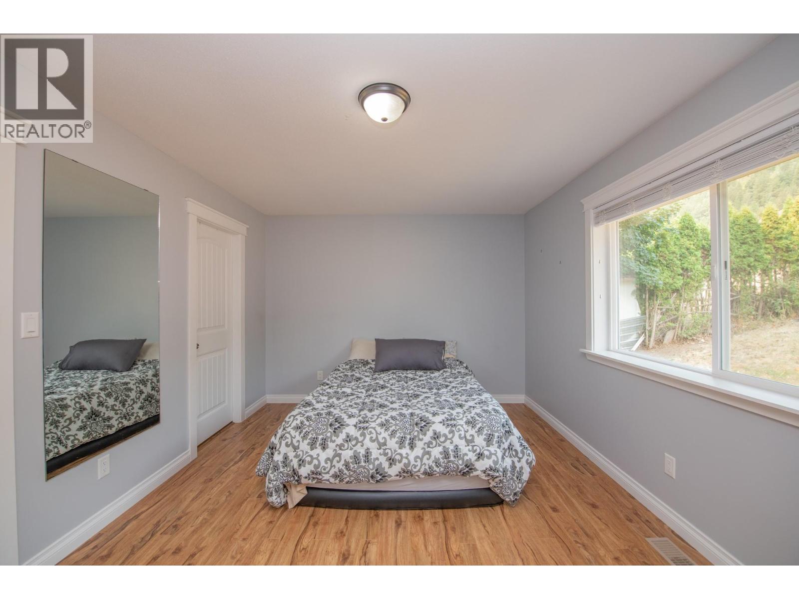 1808 Skyview Crescent, Lumby, British Columbia  V0E 2G0 - Photo 19 - 10396933