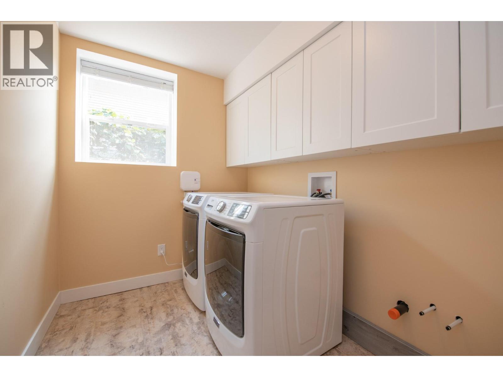 1808 Skyview Crescent, Lumby, British Columbia  V0E 2G0 - Photo 26 - 10396933