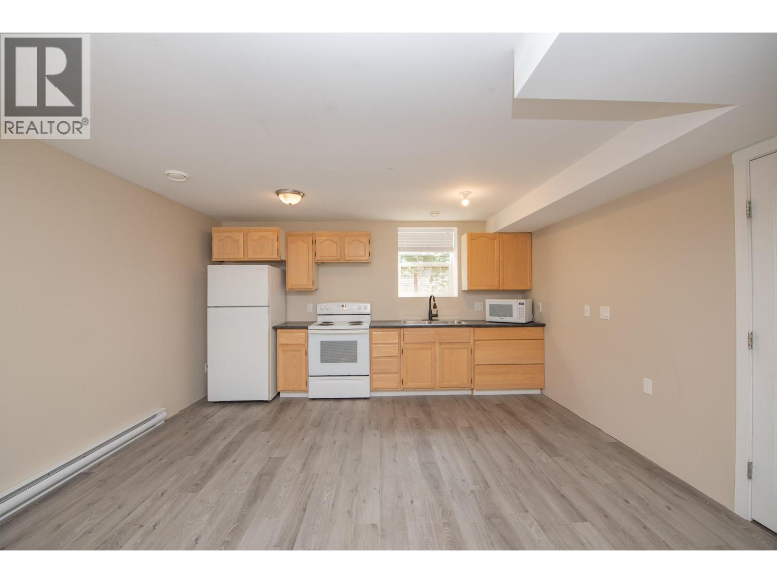 1808 Skyview Crescent, Lumby, British Columbia  V0E 2G0 - Photo 28 - 10396933