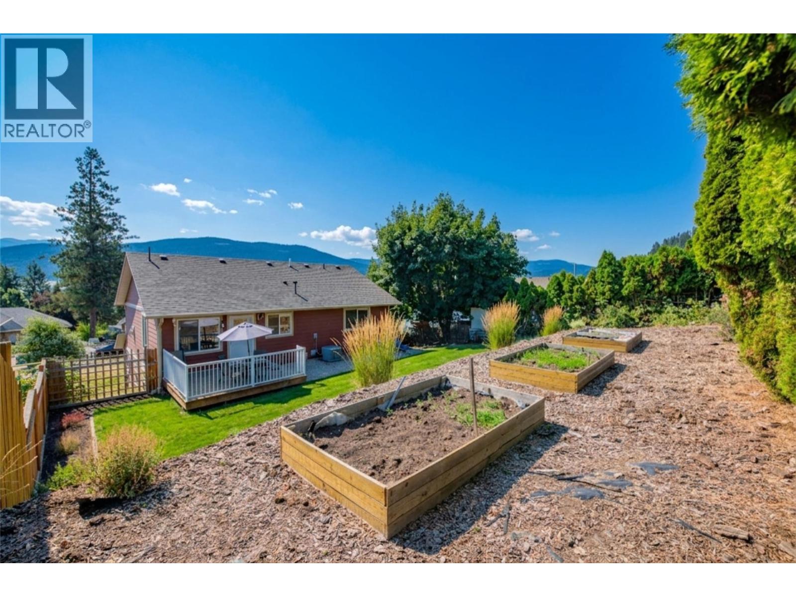 1808 Skyview Crescent, Lumby, British Columbia  V0E 2G0 - Photo 50 - 10396933
