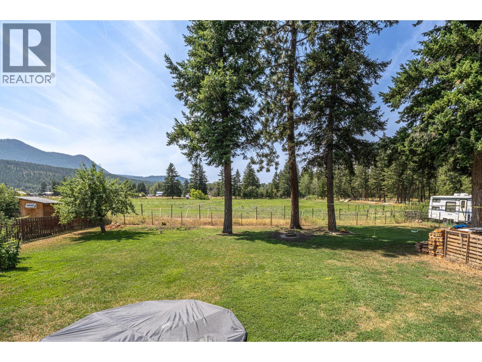 22 Pemberton Road, Lumby, British Columbia  V0E 2G7 - Photo 8 - 10395309
