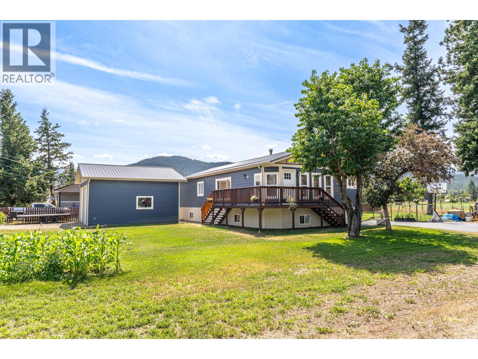 22 Pemberton Road, Lumby, British Columbia  V0E 2G7 - Photo 11 - 10395309