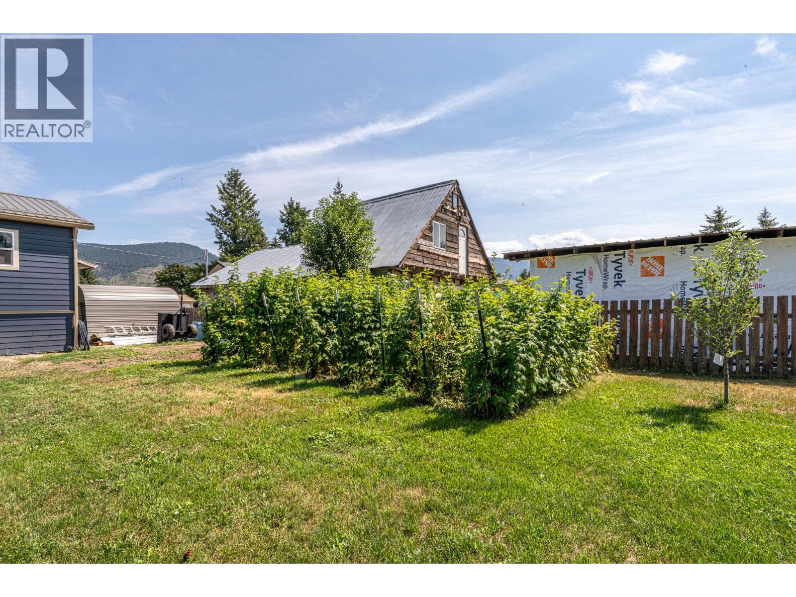 22 Pemberton Road, Lumby, British Columbia  V0E 2G7 - Photo 85 - 10395309