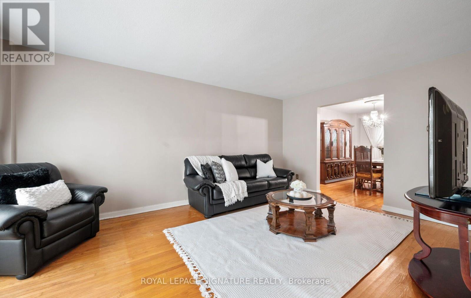1142 Alexandra Avenue, Mississauga, Ontario  L5E 2A5 - Photo 6 - W13222054