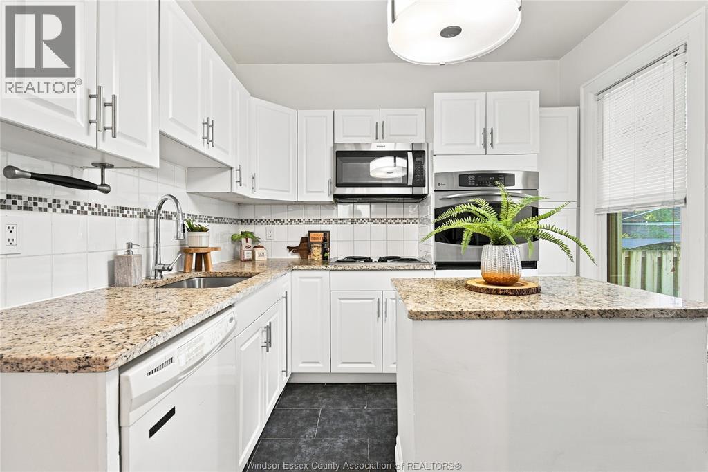 916 Lincoln Road, Windsor, Ontario  N8Y 2H2 - Photo 9 - 26019436