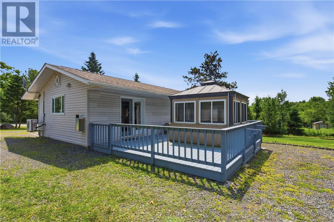 16 Birch Street, Blind River, Ontario  P0R 1B0 - Photo 3 - 2129610