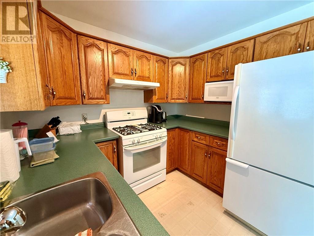 16 Birch Street, Blind River, Ontario  P0R 1B0 - Photo 9 - 2129610
