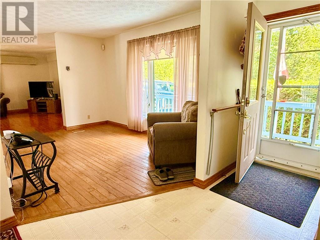 16 Birch Street, Blind River, Ontario  P0R 1B0 - Photo 8 - 2129610