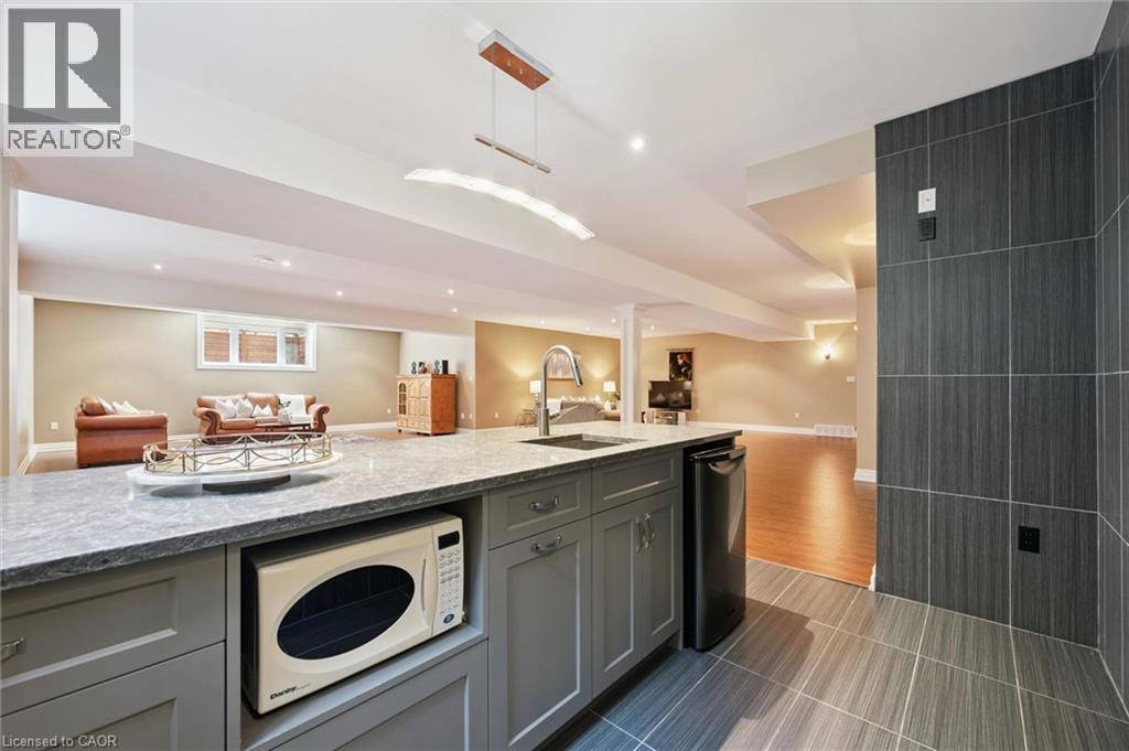 596 Regal Place, Waterloo, Ontario  N2V 2G3 - Photo 41 - 40844927