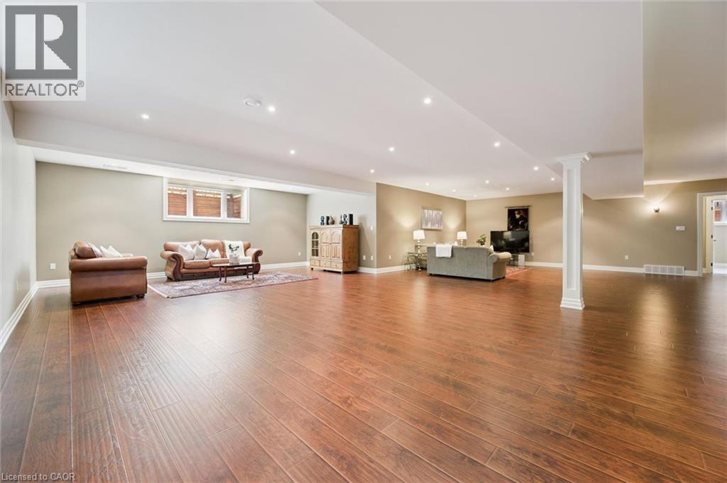 596 Regal Place, Waterloo, Ontario  N2V 2G3 - Photo 37 - 40844927
