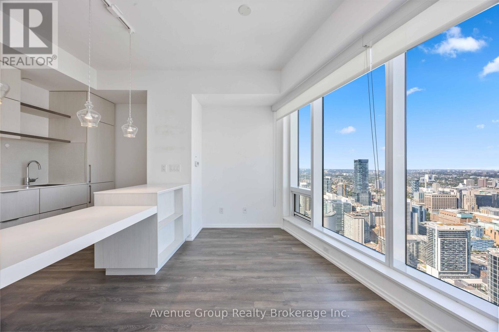5713 - 197 Yonge Street, Toronto, Ontario M5B 0C1 - Photo 5 - C13660196