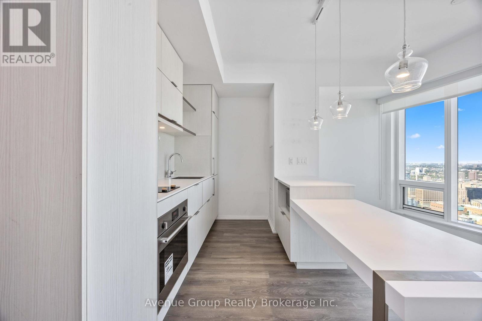 5713 - 197 Yonge Street, Toronto, Ontario M5B 0C1 - Photo 6 - C13660196