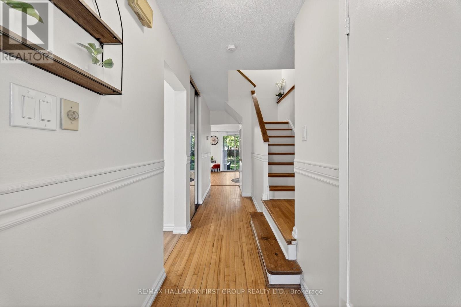 33 Harrison Court, Whitby, Ontario  L1N 6E2 - Photo 6 - E13660106