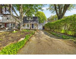 33 HARRISON COURT, Whitby, Ontario