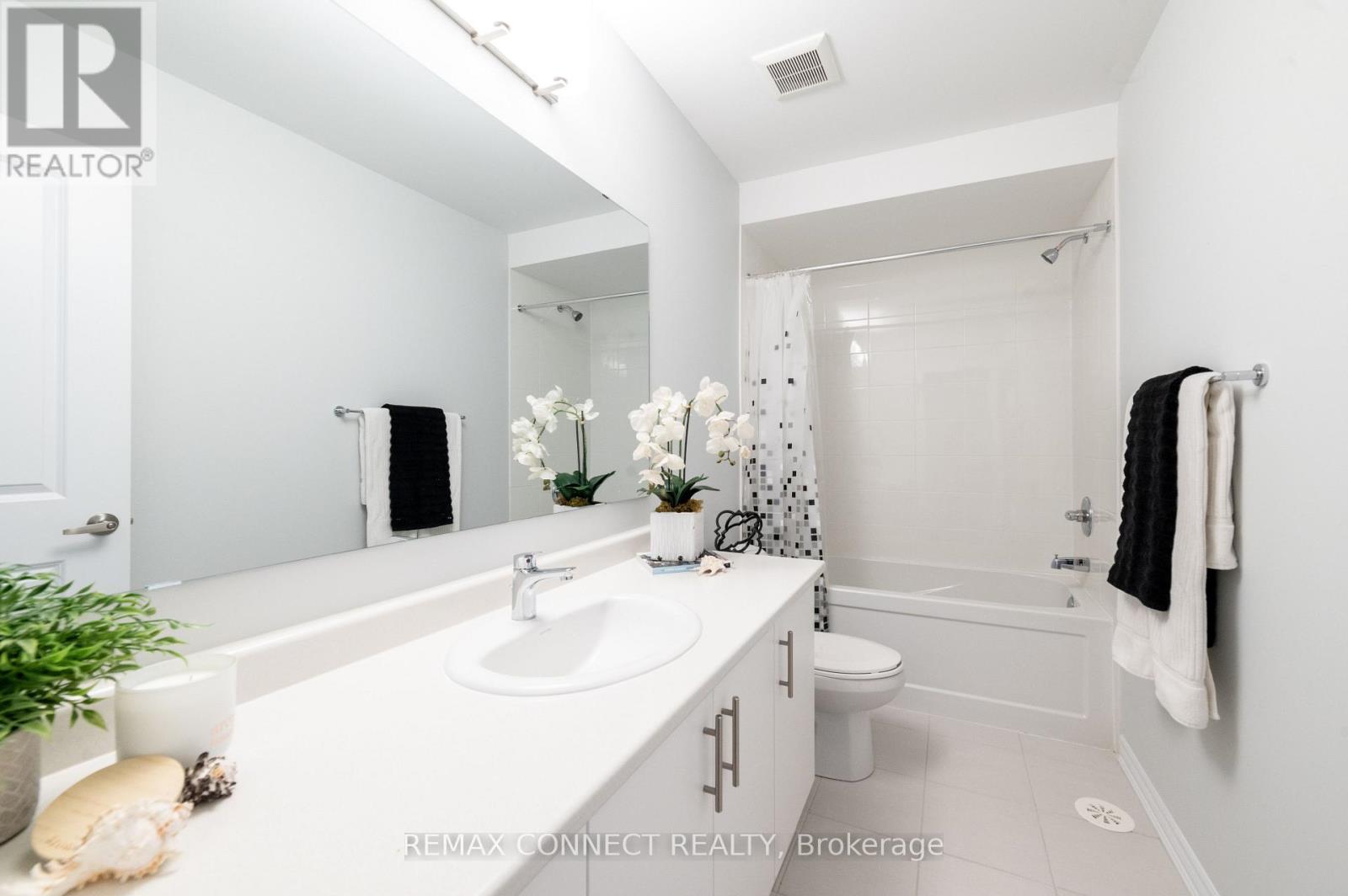 1028 Dyas Avenue, Oshawa (Kedron), Ontario  L1H 8L7 - Photo 15 - E13660110