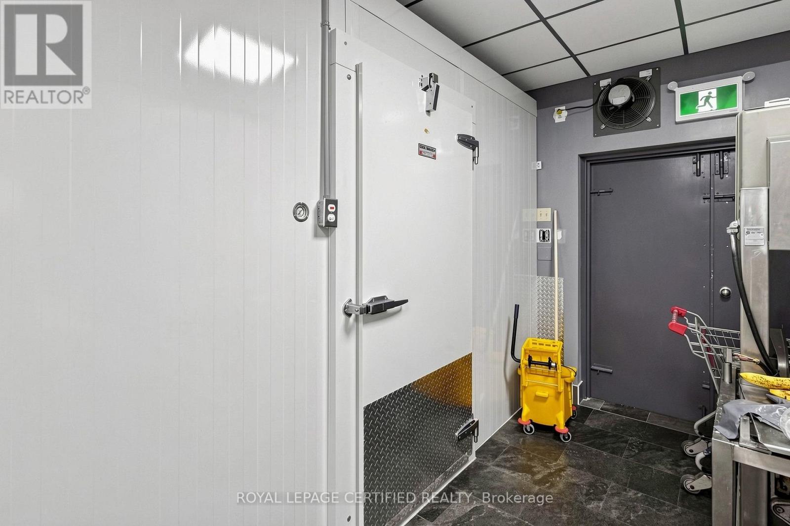 8 - 2679 Eglinton Avenue E, Toronto (Eglinton East), Ontario  M1K 2S2 - Photo 36 - E13660126