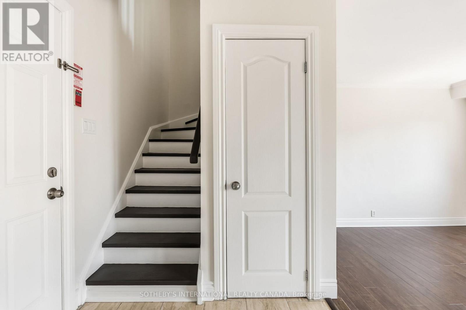210 - 101 Hammersmith Avenue, Toronto, Ontario  M4E 2W3 - Photo 13 - E13660182