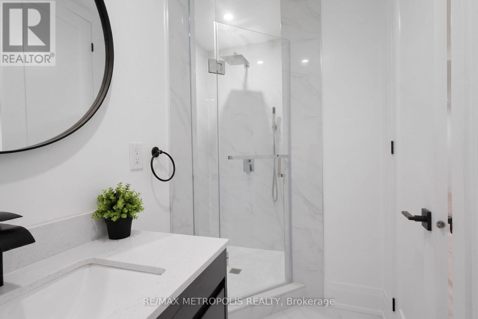 129 Silk Twist Drive, East Gwillimbury (Holland Landing), Ontario  L9M 0W1 - Photo 12 - N13660144