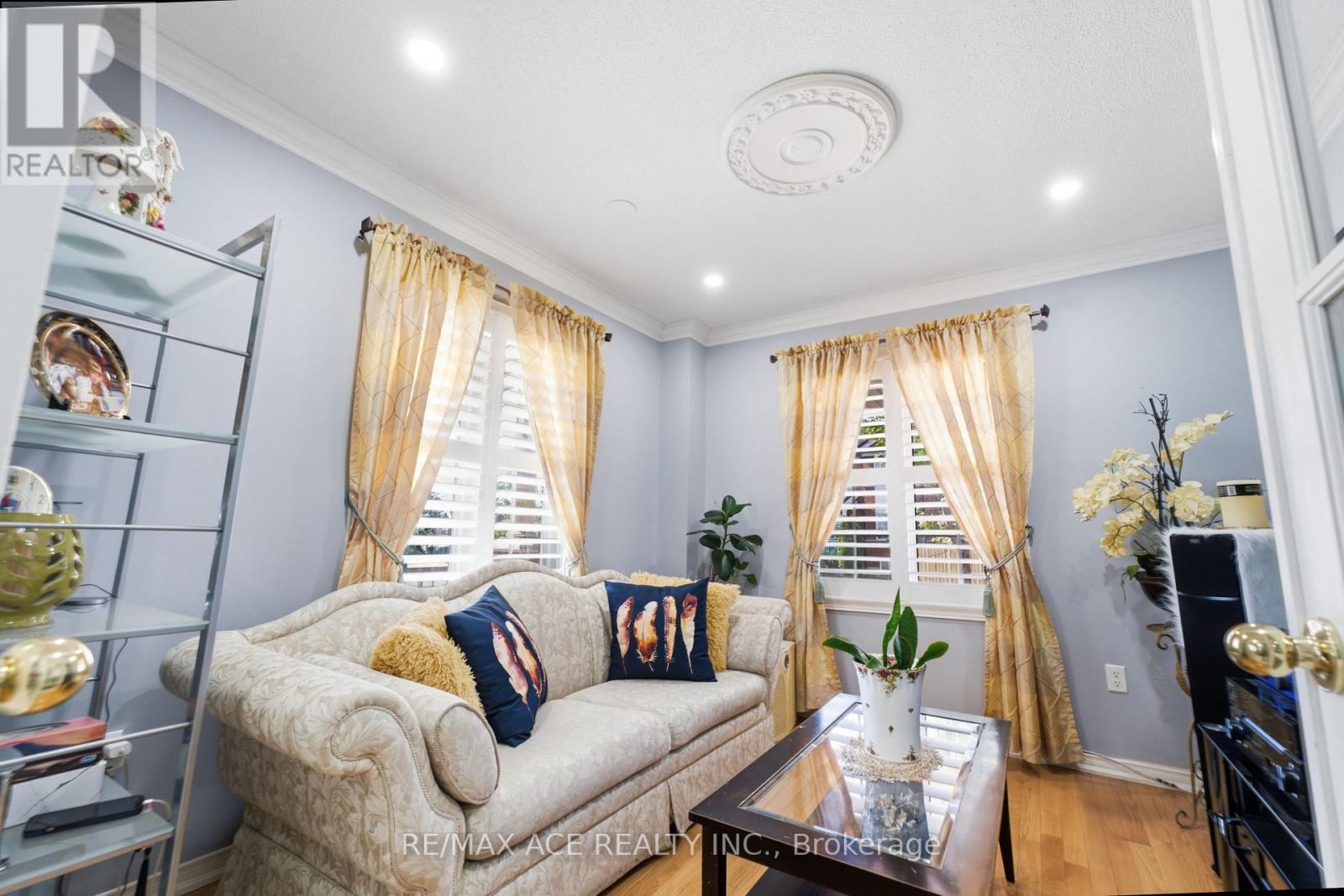 58 Andriana Crescent, Markham, Ontario  L6B 0C9 - Photo 8 - N13660188