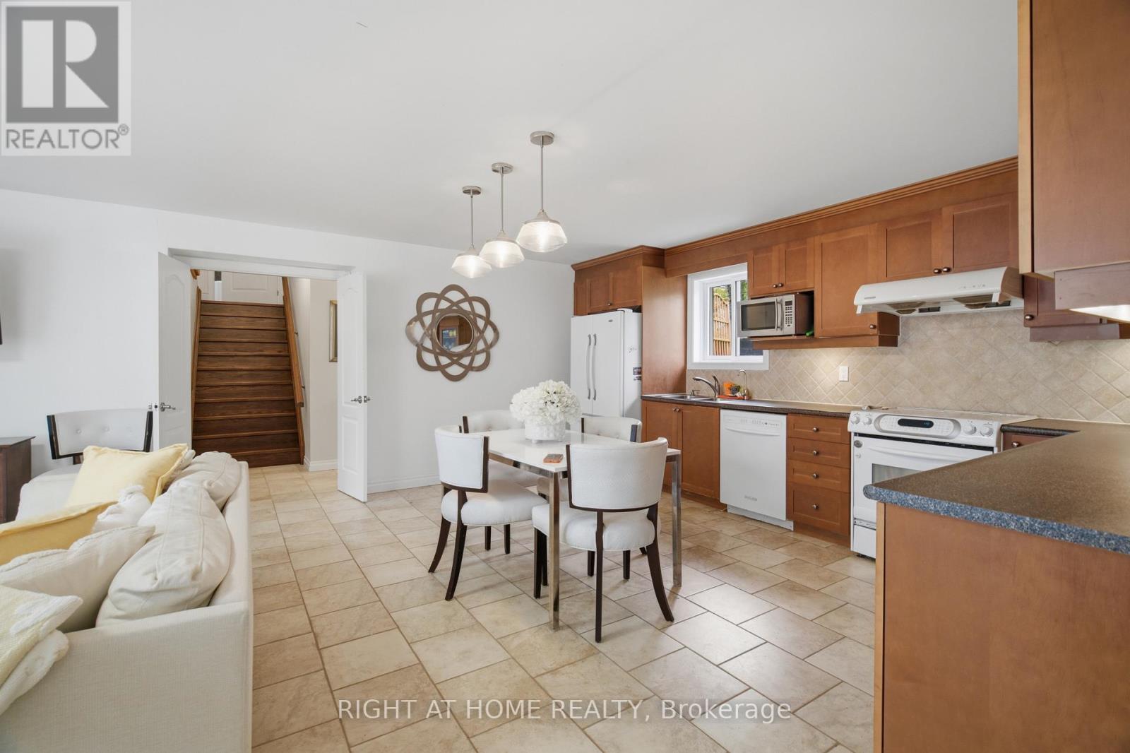 54 Forest Harbour Parkway, Tay, Ontario  L0K 2C0 - Photo 14 - S13660096