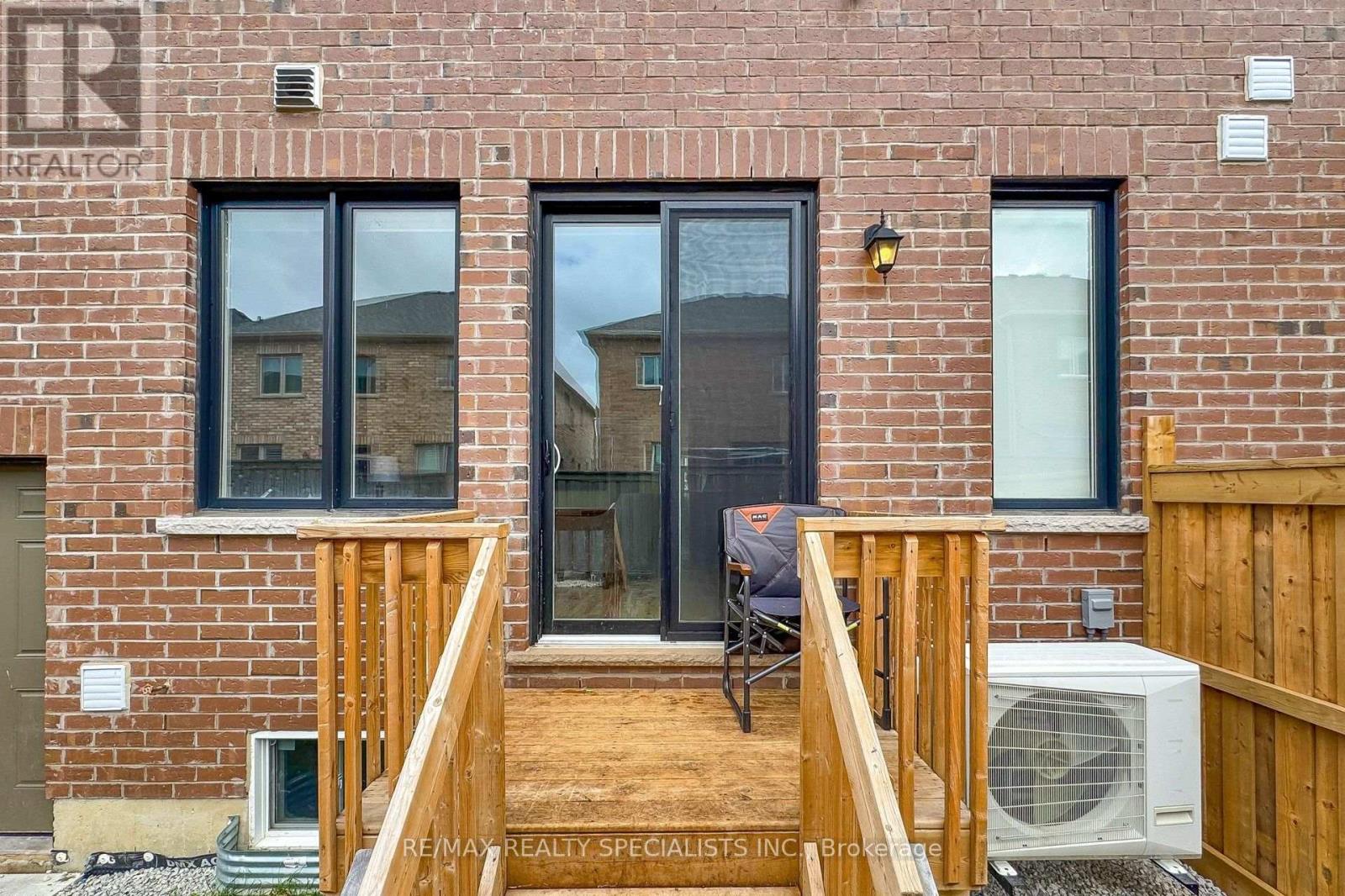 42 Keppel Circle, Brampton, Ontario  L7A 5L1 - Photo 36 - W13660120