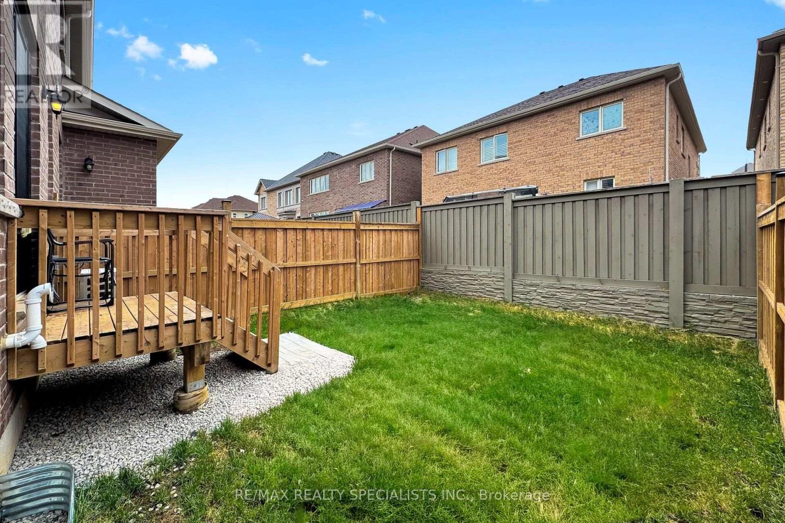 42 Keppel Circle, Brampton, Ontario  L7A 5L1 - Photo 39 - W13660120