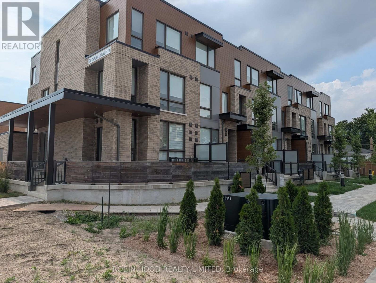 3 - 3-70 Grn Gdns Boulevard, Toronto, Ontario  M6A 0E6 - Photo 13 - X13660104
