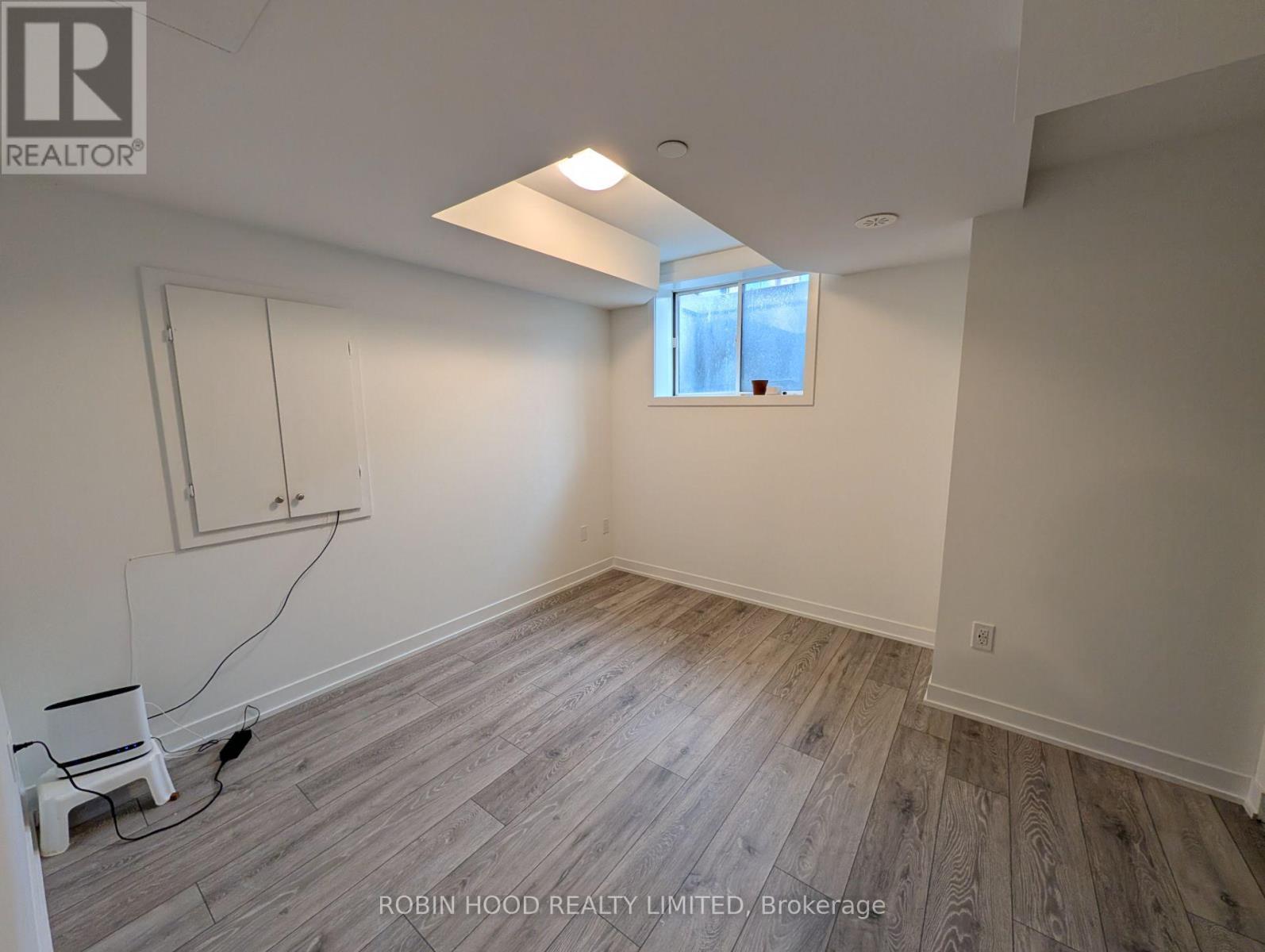 3 - 3-70 Grn Gdns Boulevard, Toronto, Ontario  M6A 0E6 - Photo 8 - X13660104