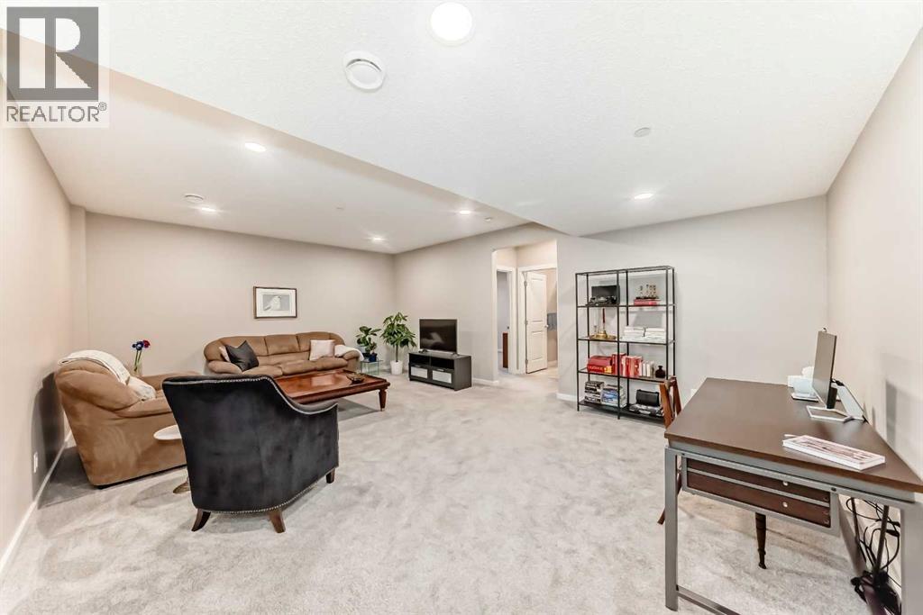 277 Lucas Avenue NW, Calgary, Alberta  T3P 1S3 - Photo 17 - A2303719